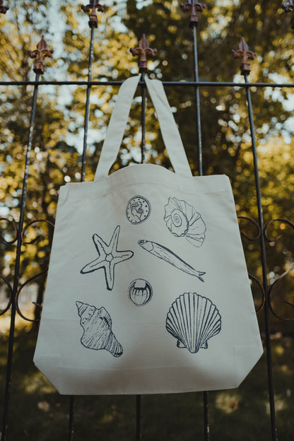 Sea trinket tote